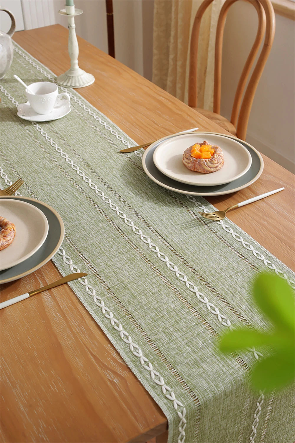 Green Table Runners Boho Rustic Tassels Farmhouse Braided Striped Cotton Linen for Dining Party Holiday Wedding Table Decoration