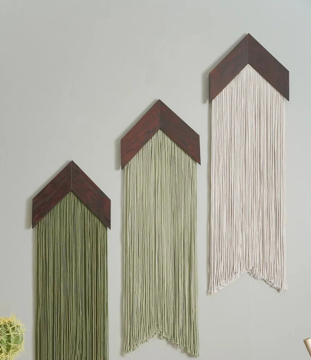 Macrame Wall Hanging Tapestry with Wooden Stick Hand-Woven Bohemia Tassel Curtain Tapestry Wedding Backgrou Boho Decor